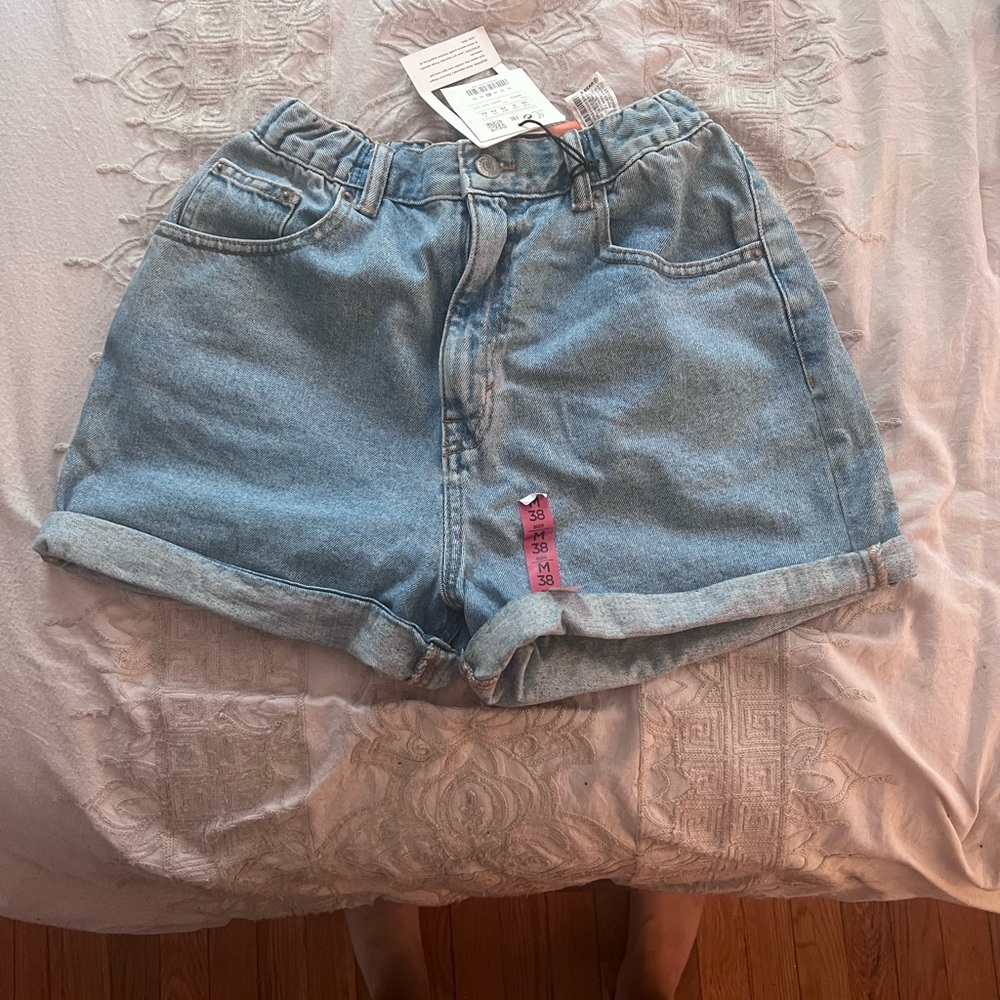 Pull & Bear High Rise Mom Short